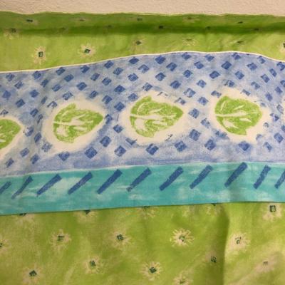 Girls room twin bed/curtains new