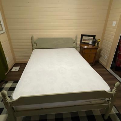 Full size Vintage green wooden bed