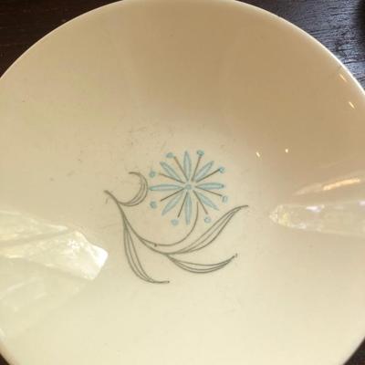 Miscellaneous collectible china ware