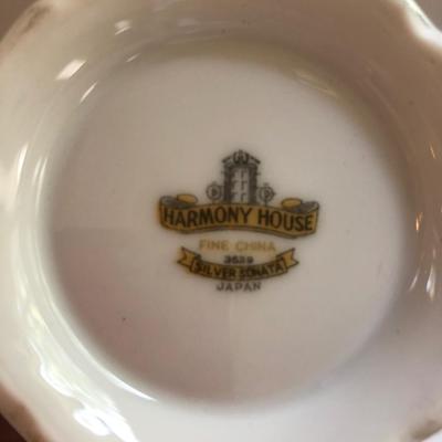 Miscellaneous collectible china ware