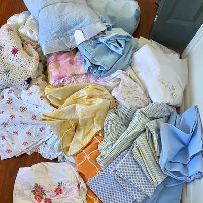 Vintage Sheets -a pillowcases - blanket