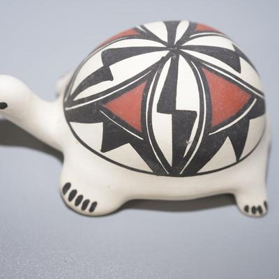 NATIVE AMERICAN GROUPING TO INCLUDE ACOMA POTTERY TURTLE, TWO KATCHINA'S 7