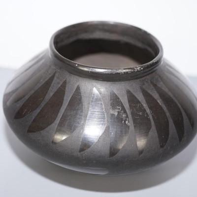 BLACK CLAY ETCHED W/  FEATHER PATTERN  POT SIGNED ON BASE