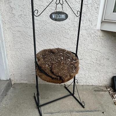 Welcome Metal Garden Planter Basket Stand