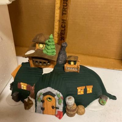 Department 56 â€œ PEGGOTTYâ€™S SEASIDE COTTAGEâ€