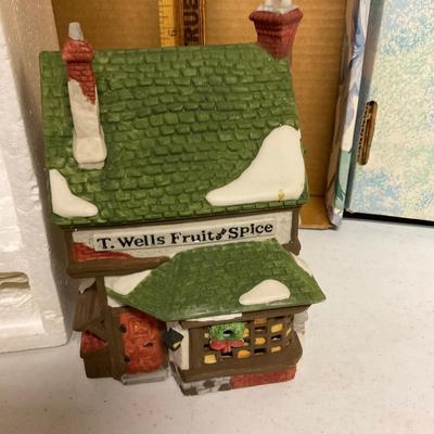 Department 56 â€œT.WELLS FRUIT AND SPICE SHOPâ€
