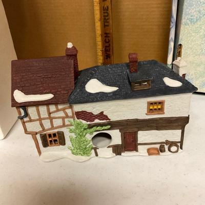 Department 56 â€œTHE OLD CURIOSITY SHOPâ€
