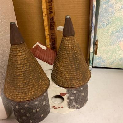 Department 56 â€œBISHOPS OAST HOUSEâ€
