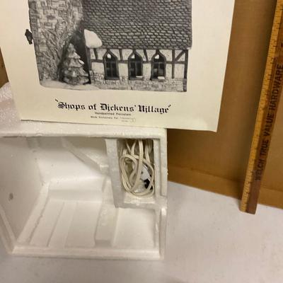 Department 56 DICKENSâ€™ VILLAGE