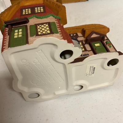 Department 56 â€œCOBB COTTAGE â€œ