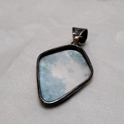 Shell 925 Pendant With Aquamarine Accent