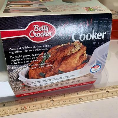 Betty Crocker Express Cooker NEW