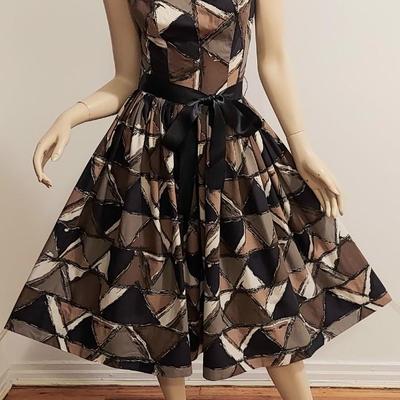 Vtg 1950's Cotton Brown/Black Fit & Flare dress Geometric Pattern Satin Sash Belt