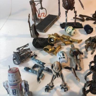 Lot 1003. Star Wars droids and Droid fodder