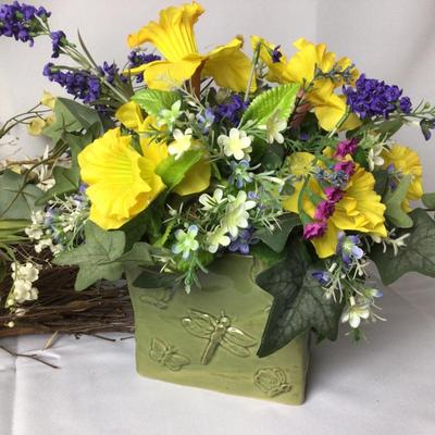 1076 Floral Arrangements