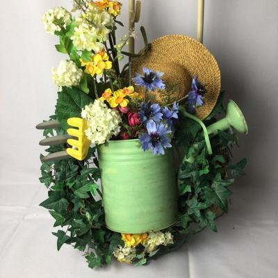 1075 Gardenerâ€™s Wreath & 2 Stands