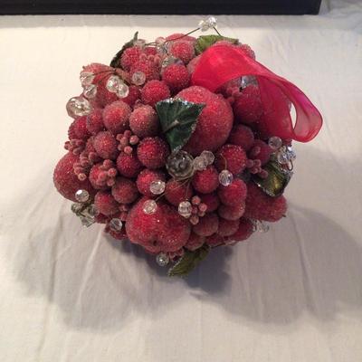 1072 Frosted Kissing Balls Lot of 5