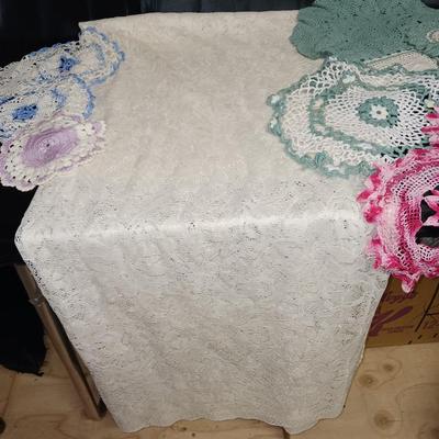 LACE TABLE COVER AND DOILIES