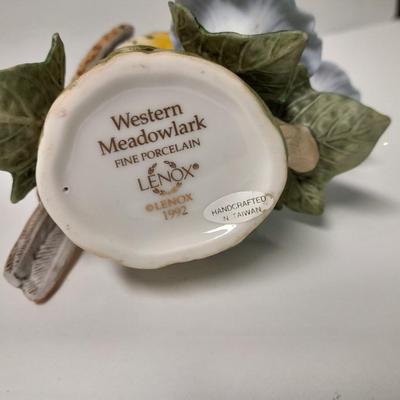 LENOX Western Meadowlark and American Goldfinch Fine porcelain Birds with Vanilla candle