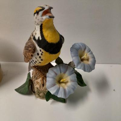 LENOX Western Meadowlark and American Goldfinch Fine porcelain Birds with Vanilla candle