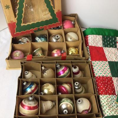 1042 Vintage Holiday Items Baltimore MD made Ornaments