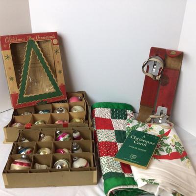 1042 Vintage Holiday Items Baltimore MD made Ornaments