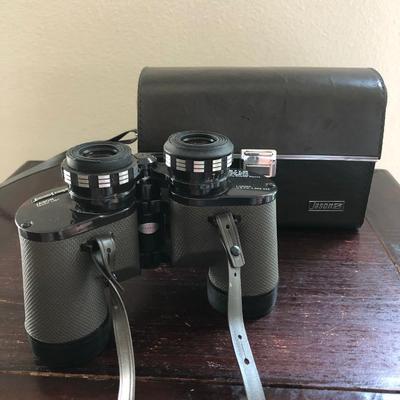 Binoculars with case super wide angle-604 ft at 1000 yards.