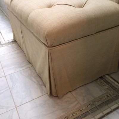 1018 Pillowtop Ottoman Bench with Storage