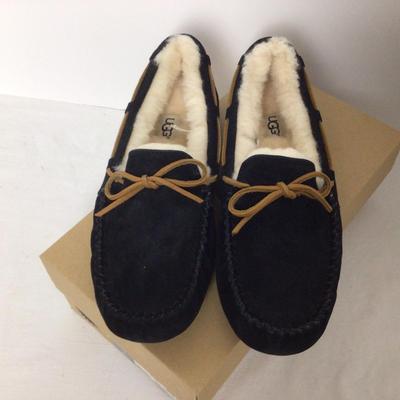 1009 UGG Dakota Slippers