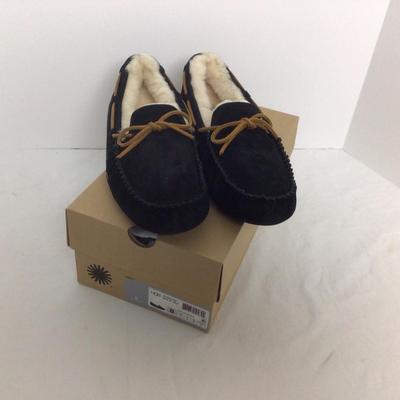 1009 UGG Dakota Slippers