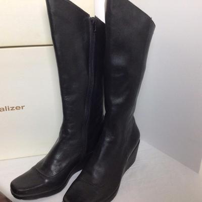 1002 Naturalizer Boots
