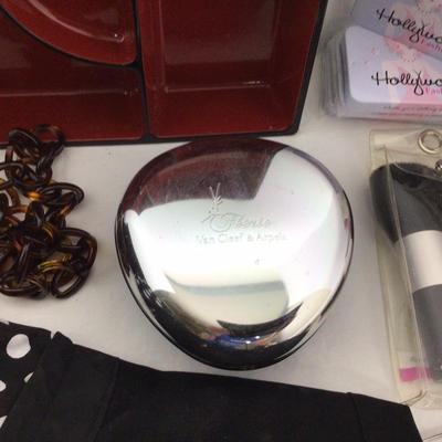 1001 Ladies Lot Van Cleef