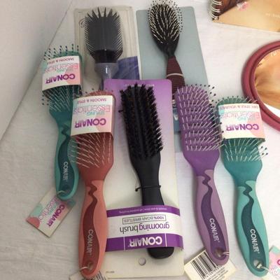 945 Hair Brush Lot