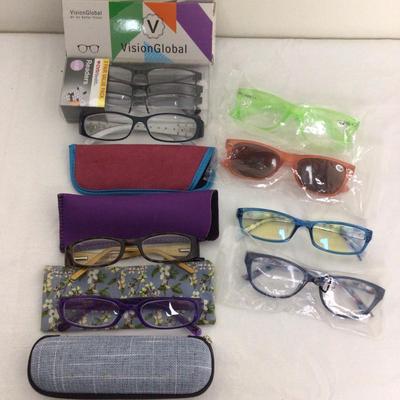 936 Womenâ€™s Lot of Readers