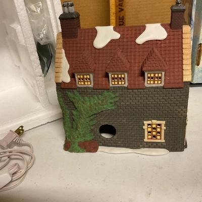 Department 56 â€œDEDLOCK ARMSâ€