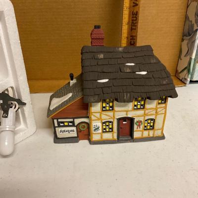 Department 56 â€œMR. AND MRS. PICKLEâ€