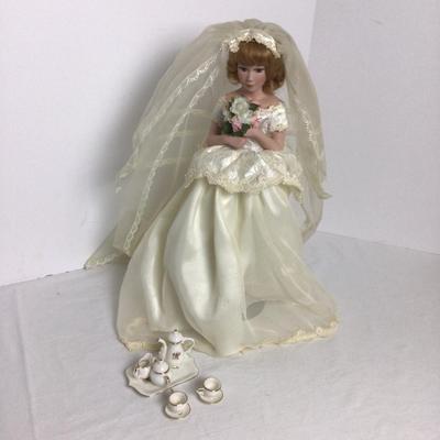 787 Bride Doll & Miniature Tea Set
