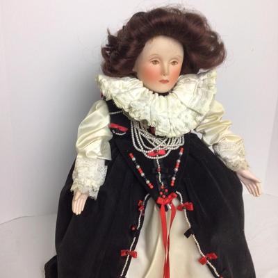 785 Queen Elisabeth Doll