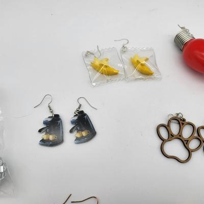 CrAzY, fUn Earring Lot