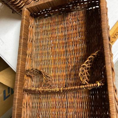 Vintage Wicker Picnic Basket