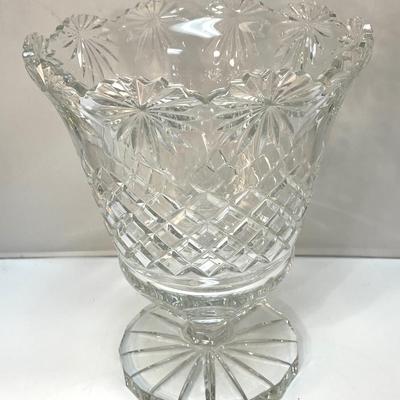 Beautiful High Quality Vase Huge Heavy Cut Crystal Pedestal Vase