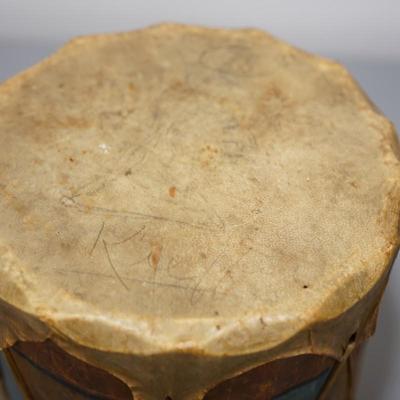 VINTAGE NATIVE AMERICAN HAND CRAFTED AND PAINTED DANCE DRUM