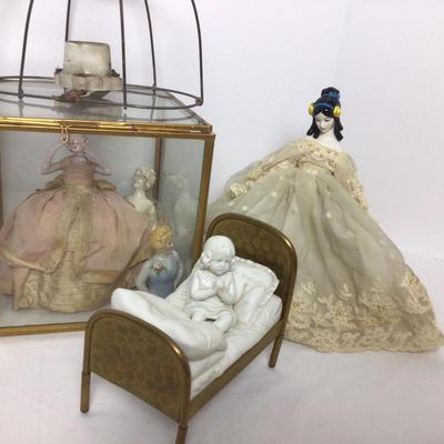 758 Antique Porcelain Dresser Doll Lot