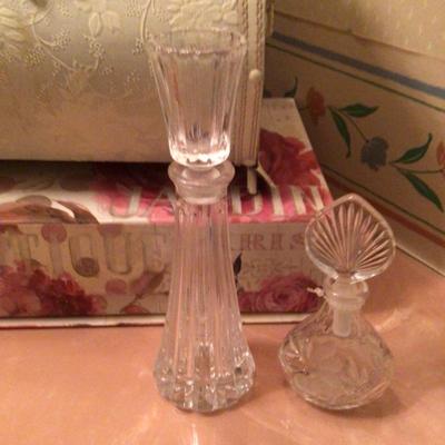 740 Ladies Powder Room Decor Lot