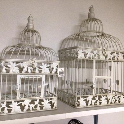 678 French White Metal Birdcages