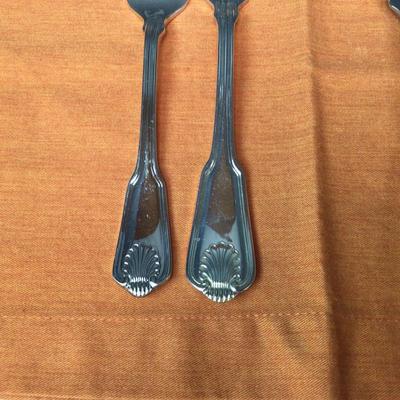 672 Towle London Shell 40pc. Flatware Set