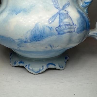 Hutschenreuther Bavarian China Teapot, Sugar and Creamer (2K-RG)