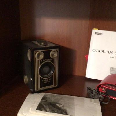 259 Vintage Brownie Movie Camera & Coolpix camera