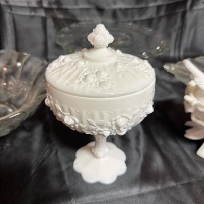 DEPRESSION GLASS CANDY DISH AND BIRD ON NEST