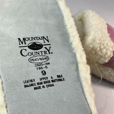 COMFY MOUNTAIN COUNTRY SLIPPERS SUEDE SOLES AND UPPERS